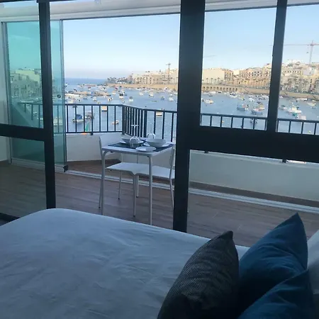 Sunrise Creek Apartment *